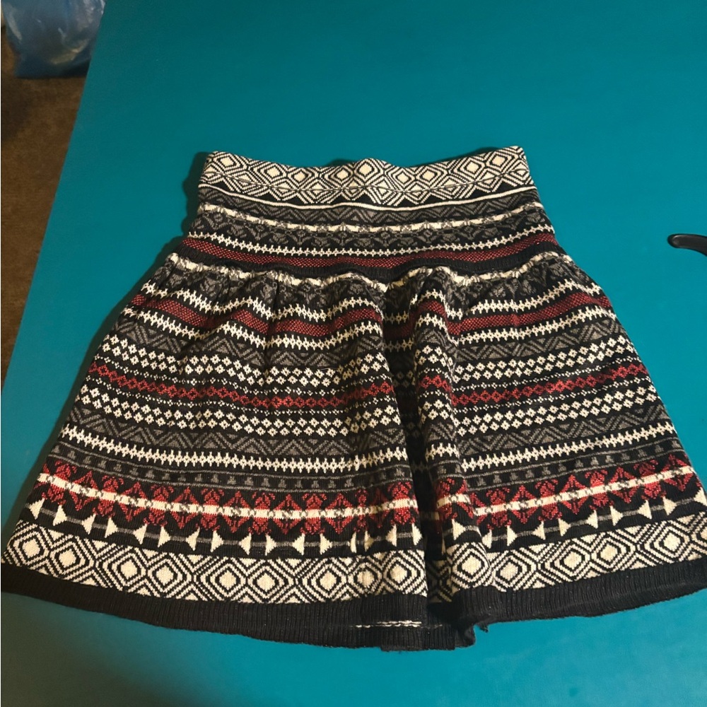 Vera Wang Black and Red Geometric Skater Skirt Small